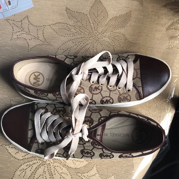 Michael Kors Shoes - MK city sneakers